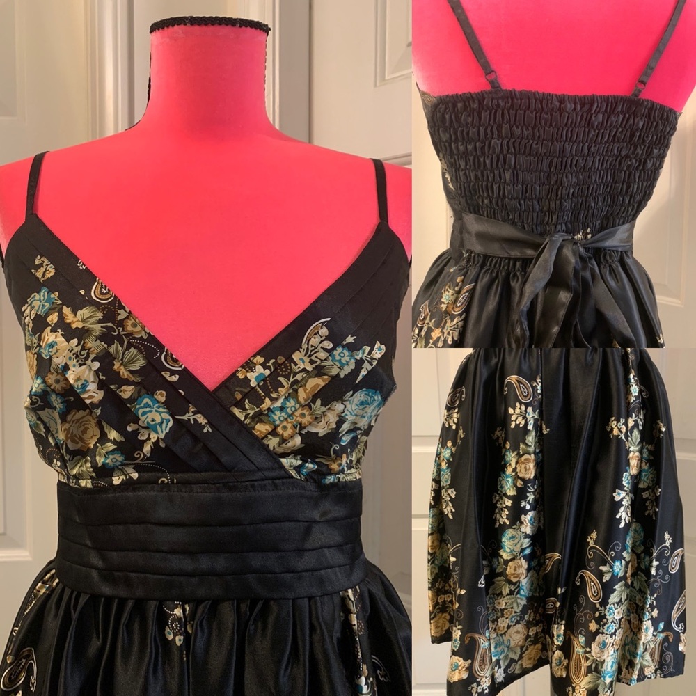 Kitty floral dress - Picture 5 of 16